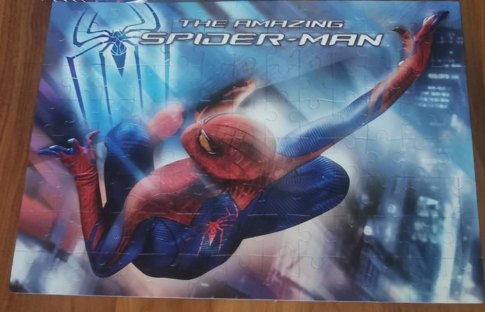 Puzzle Spiderman 104 pièces
