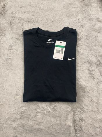 T-shirt Nike noir logo brodé blanc - Taille XL