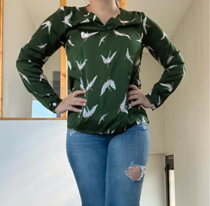 Blouse verte oiseaux