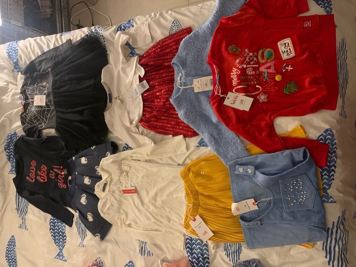 Lot vêtements fille 4/5 ans