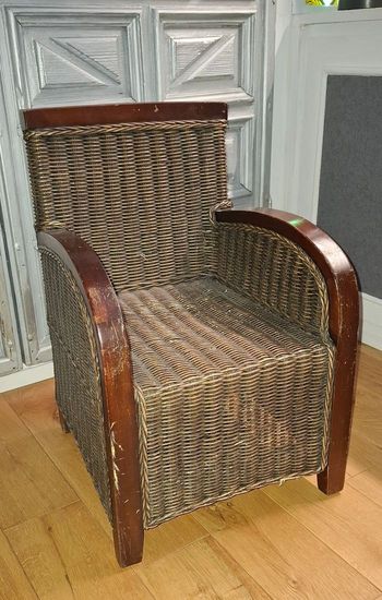 fauteuil d'enfant en rotin