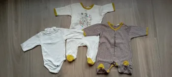 Lot de 2 pyjamas et un body 3M