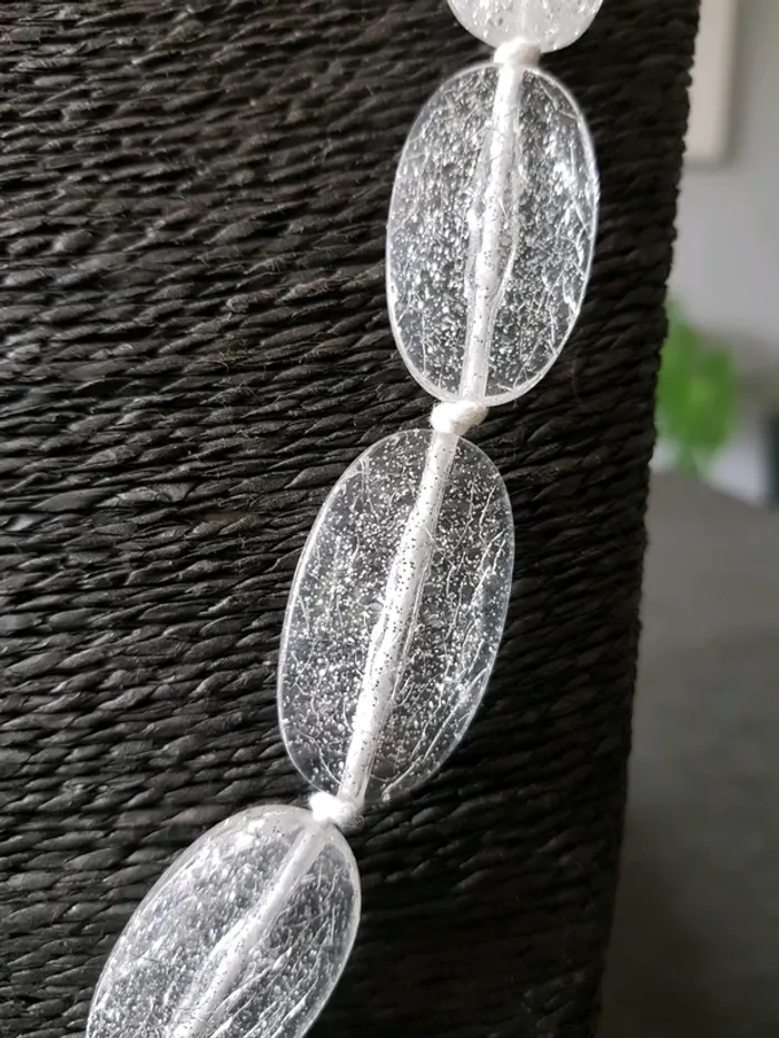 Collier blanc - photo numéro 3