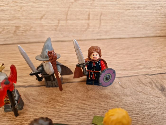 Figurines type lego 9 membres de la communauté de l'anneau seigneur des anneaux - photo numéro 5