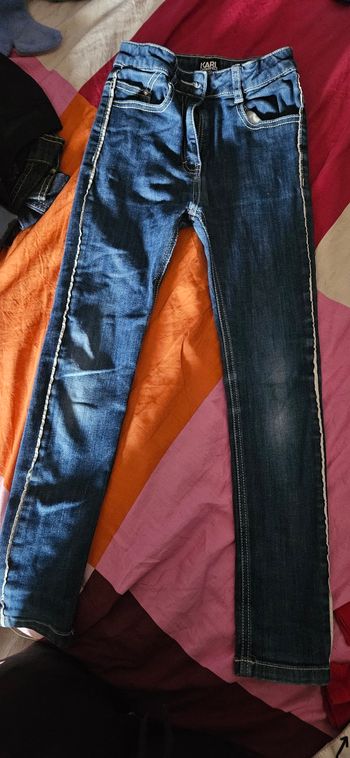 Jean's karl lagerfeld taille 8 ans