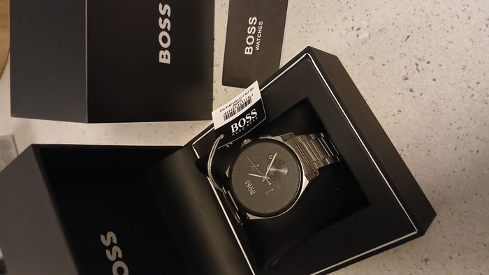 Montre BOSS Neuve - photo numéro 9
