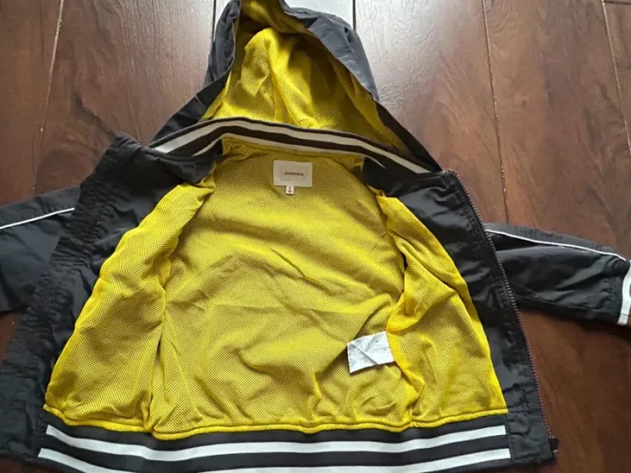 Veste légère mi saison coupe vent imperméable avec capuche garcon Catimini taille 4 ans - photo numéro 9