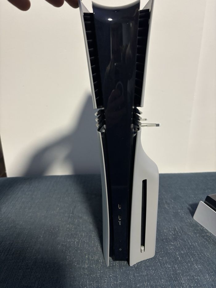 PlayStation 5 Pro PS5 2TB Disk Version + - photo numéro 3