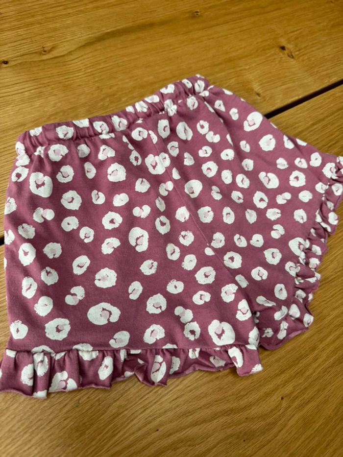 Short fond rose foncé et fleurs blanches - Taille 2/3 Ans - photo numéro 7