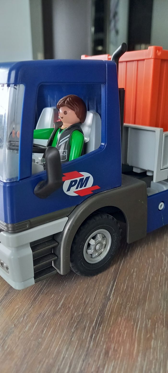Camion porte-conteneur - photo numéro 3