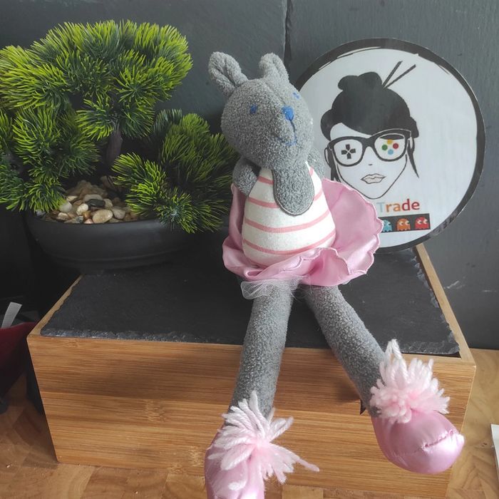 doudou Peluche kangourou gris danseuse rose scribbly Australia #geektradedoudou