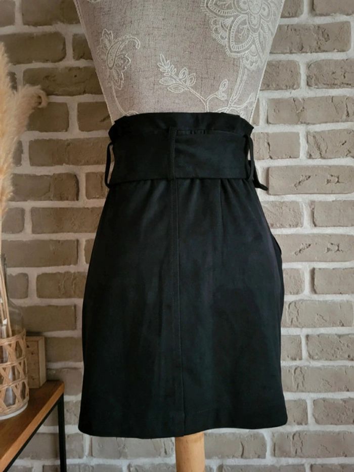 Jupe en suédine noire Zara avec ceinture S 36 - photo numéro 8