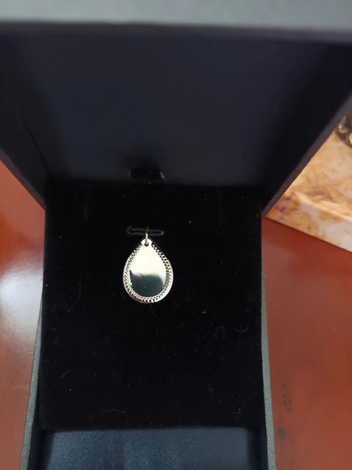 Pendentif Joaillerie en forme de goute