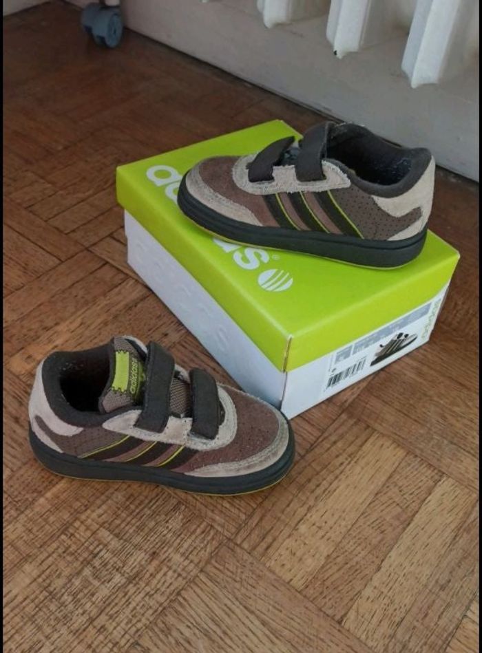 Baskets adidas taille 21