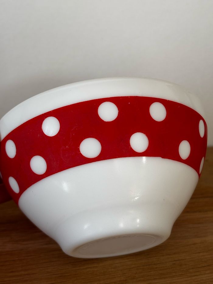 Vintage bol Arcopal Polka rouge avec défauts - photo numéro 2