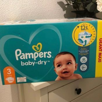 Couches pampers taille 3