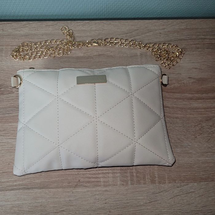 Pochette neuve liquidation