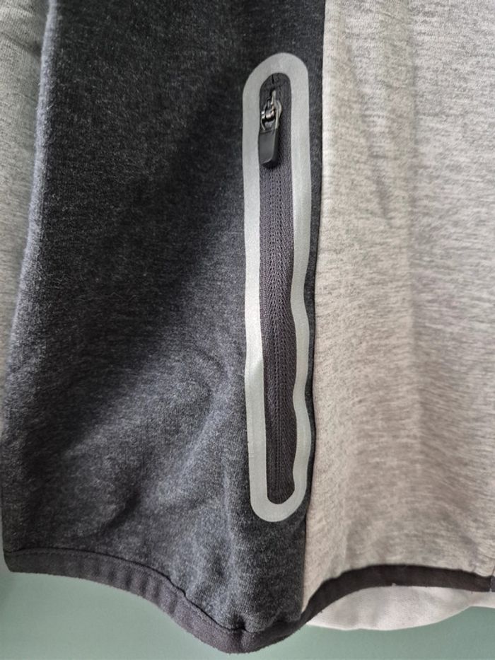 Sweat de sport à capuche, gris et noir, taille 36 - photo numéro 2