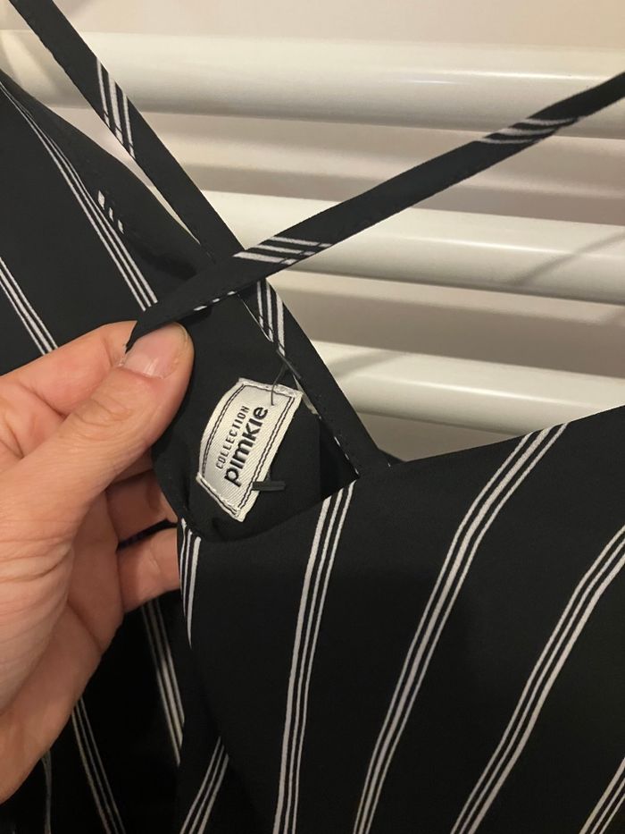 Robe noir à rayure - photo numéro 2