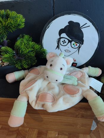 doudou cheval âne rond kimbaloo beige jaune vert jambe écharpe ovale Orange 1266