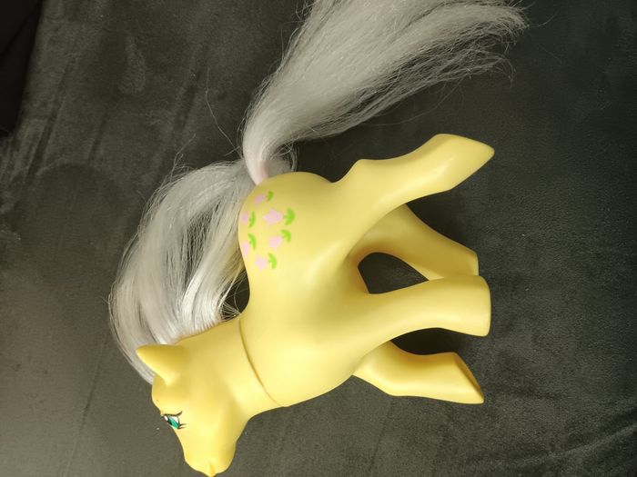 Petit poney jaune 1984 - photo numéro 4