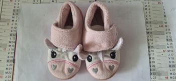 Chaussons roses licorne taille 24