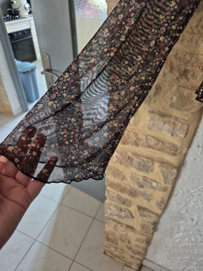 Joli crop top transparent avec volants sur le bas et manches évasées Dazy désigner taille S - photo numéro 2