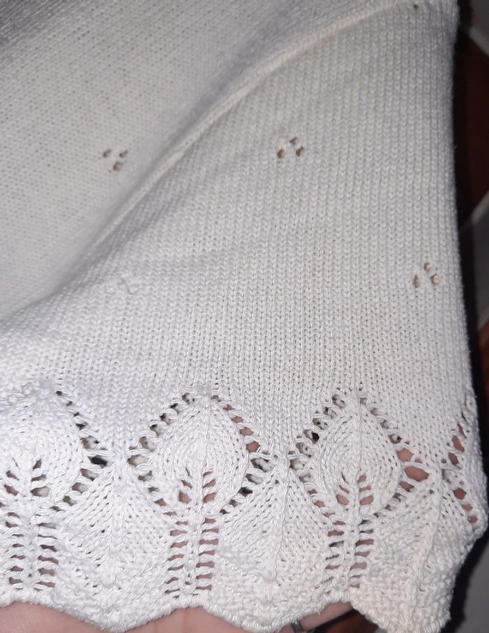 Pull sans manche ajouré blanc cassé - photo numéro 4
