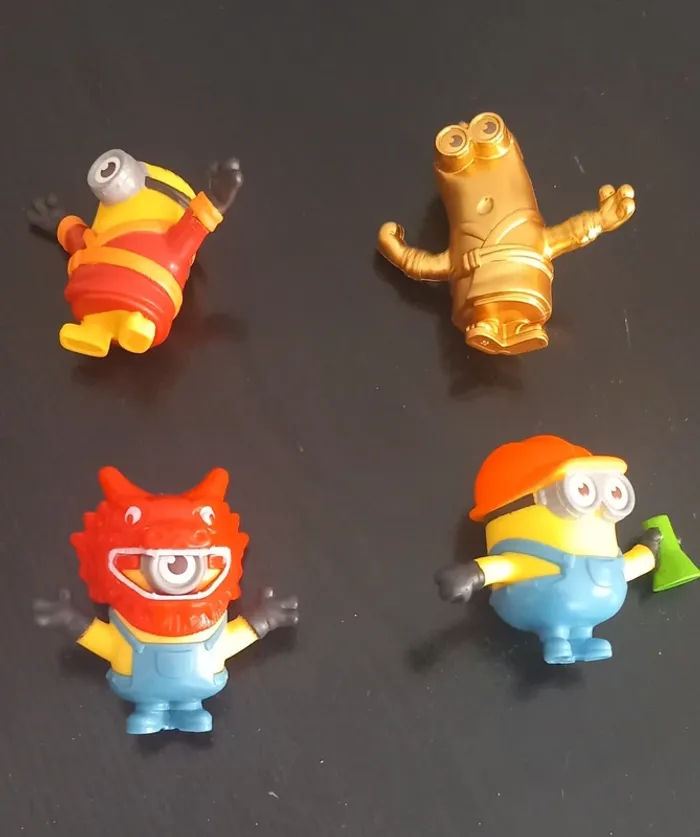 Lot de 4 figurines Minions