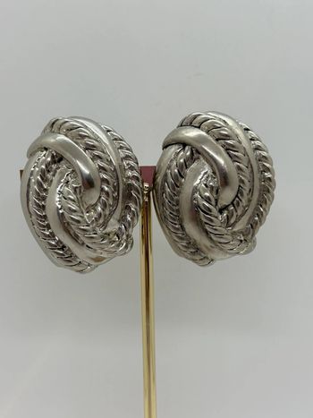 Boucles d’oreilles clips feston vintage
