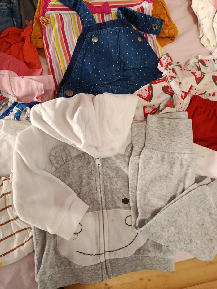 Lot vêtements fille 6 mois - photo numéro 6