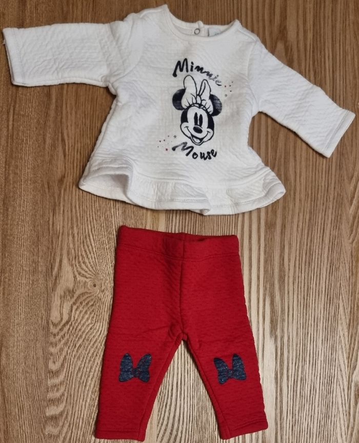 Ensemble petite fille, 1 mois. - photo numéro 2