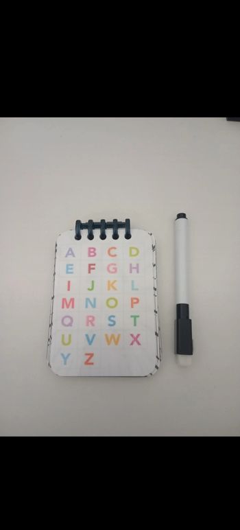 Petit carnet alphabétique conçu pour votre enfant