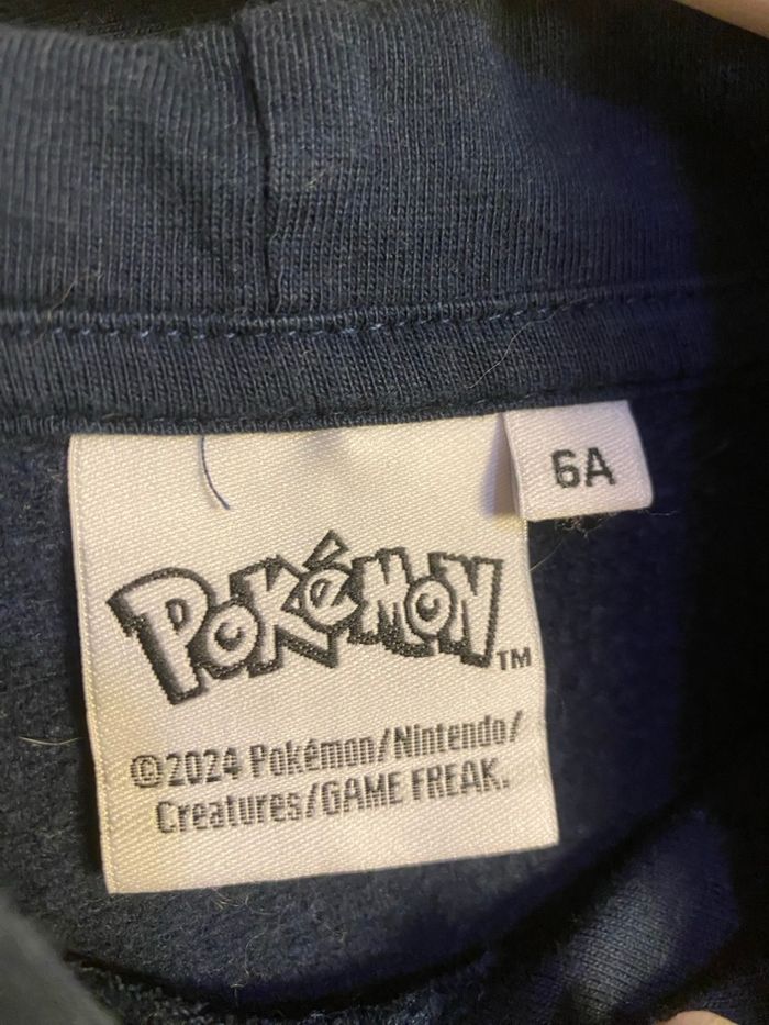 Pull sweat Pokemon à capuche bleu marine 6 ans Nintendo - photo numéro 2