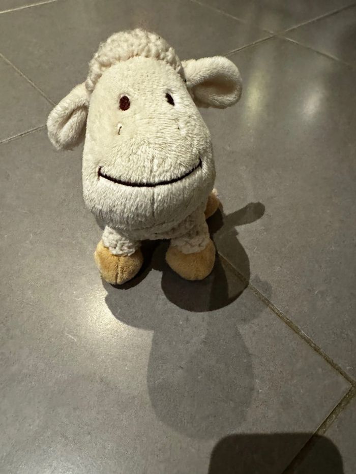Peluche mouton - Zeeman - Happy Horse - Dimensions: 22 cm * 18 cm - Blanc, crème & marron