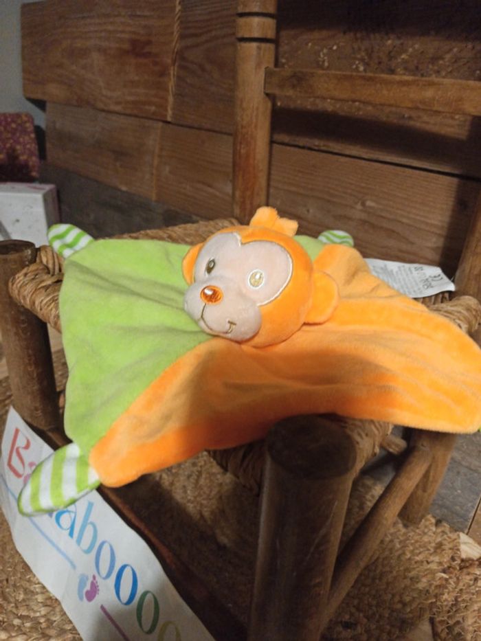 Doudou singe Nanjing Ruifuitong vert orange tbe - photo numéro 3