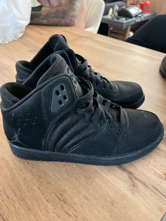 Basket Jordan montante homme taille 42,5 - photo numéro 2