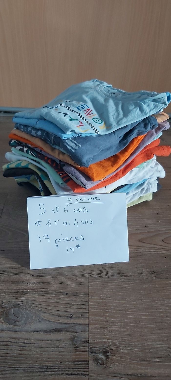 Lot de 19 tee-shirts