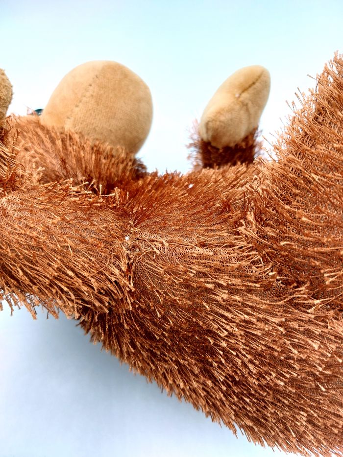 Peluche singe marron beige 24 cm Forest Distribution doudou bisou rouge poil fil - photo numéro 7