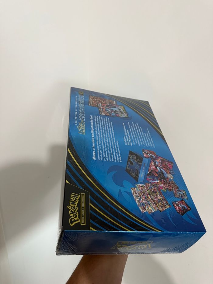 Coffret upc Pokémon dracaufeu neuf scellé - photo numéro 4