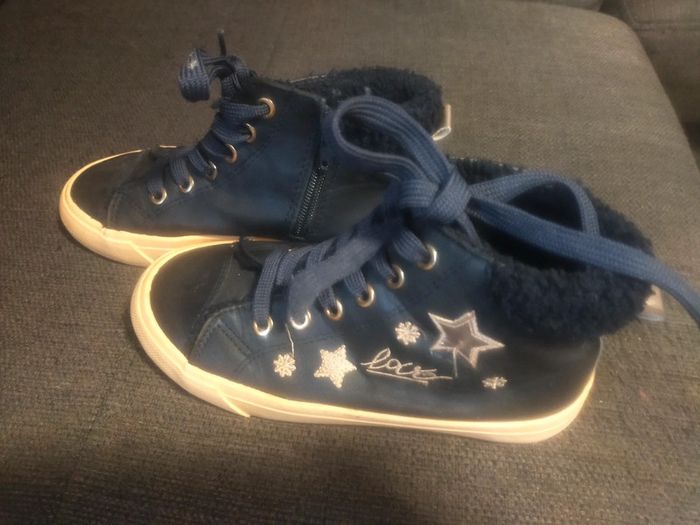 Chaussures fourrés fille T 31 Kiabi a lacets et fermeture