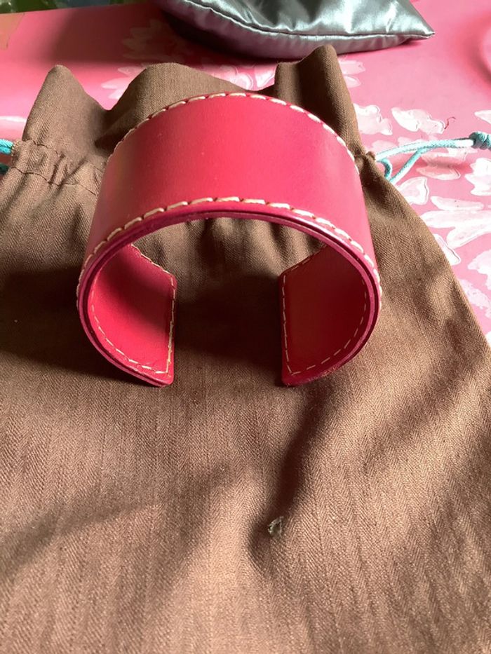 Bracelet manchette cuir rose vif - photo numéro 4