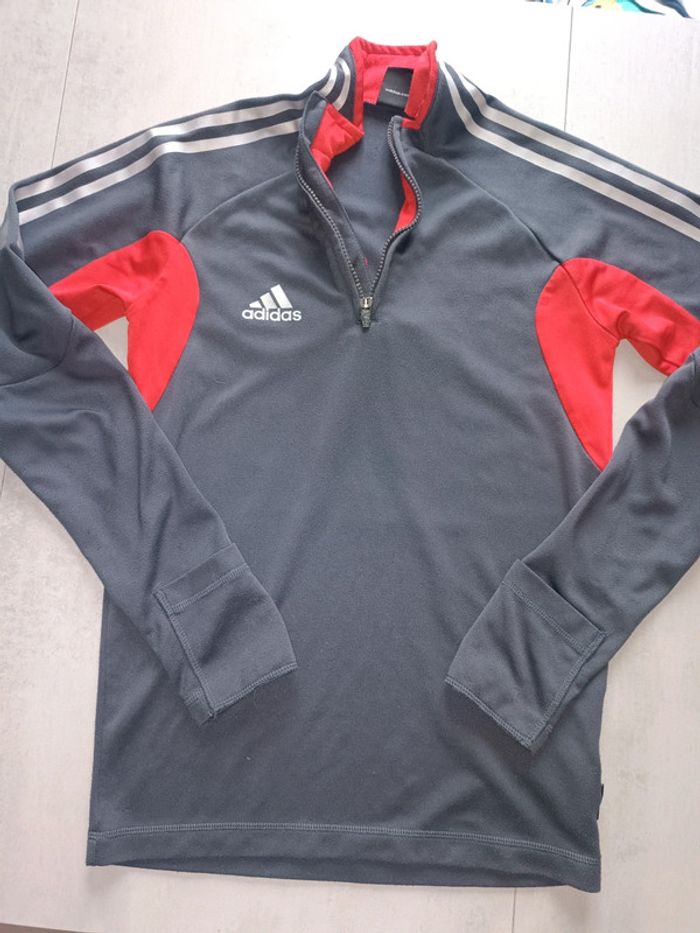 Haut adidas taille 162 cms