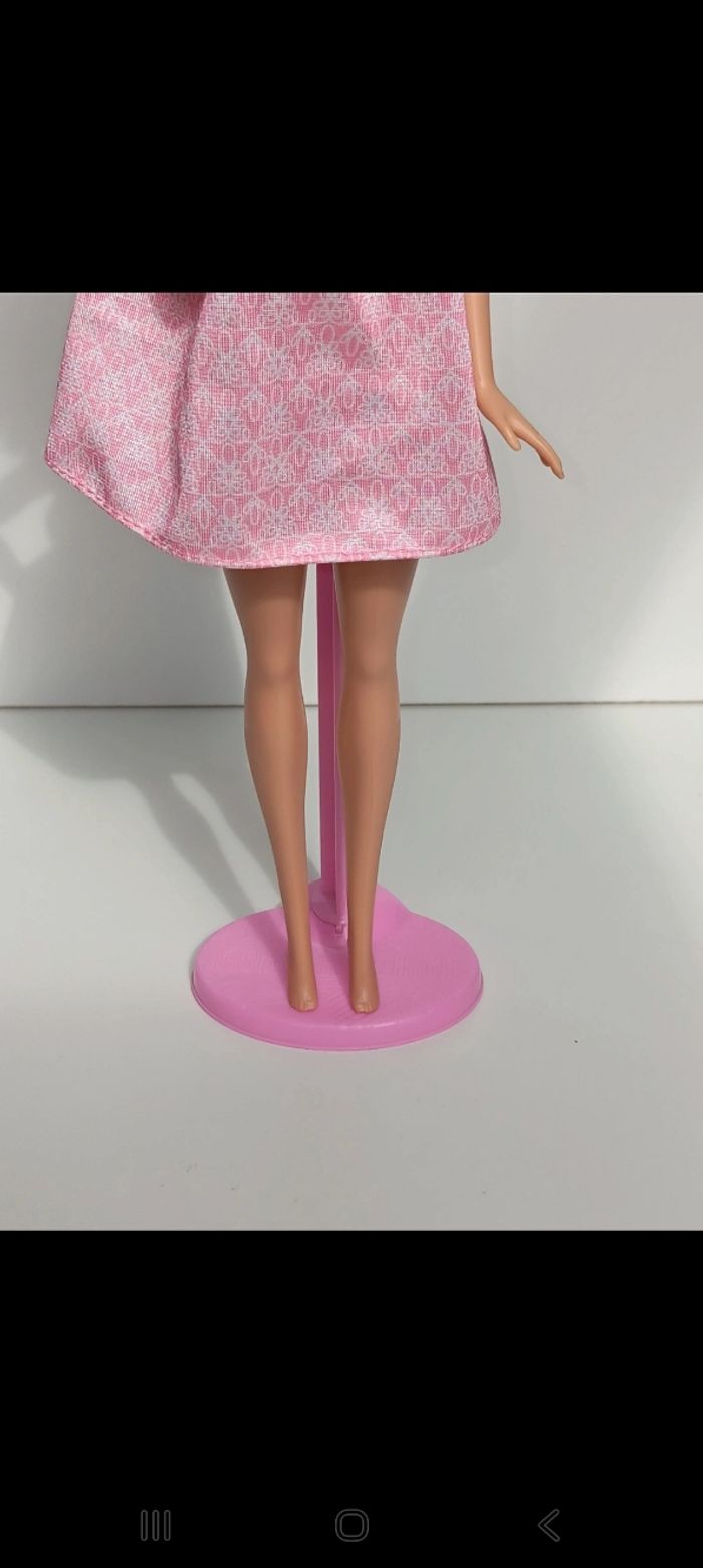 Poupée mattel barbie fashionistas powder pink n°14 dgy57
Poupée et ensemble compris - photo numéro 3