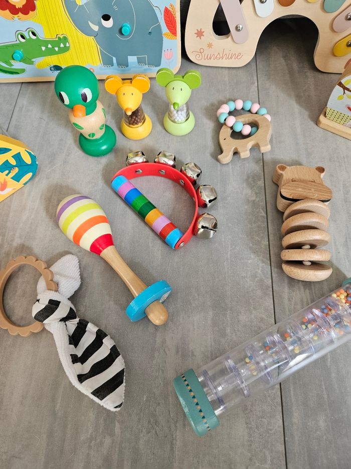 Lot de jouets d'éveils bébé en bois Janod moulin roty djeco... - photo numéro 2