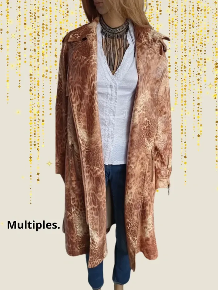 Trench imperéable long de la marque Multiples ,ceinture et fermeture croisée ,col haut