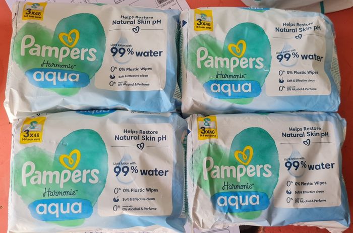 Lingettes pampers lot de 12 paquets