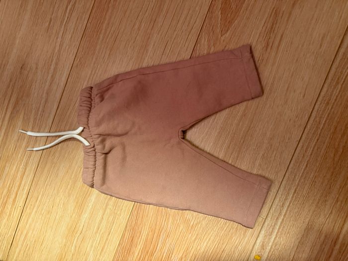 PANTALON MOLLETONNE 1 MOIS