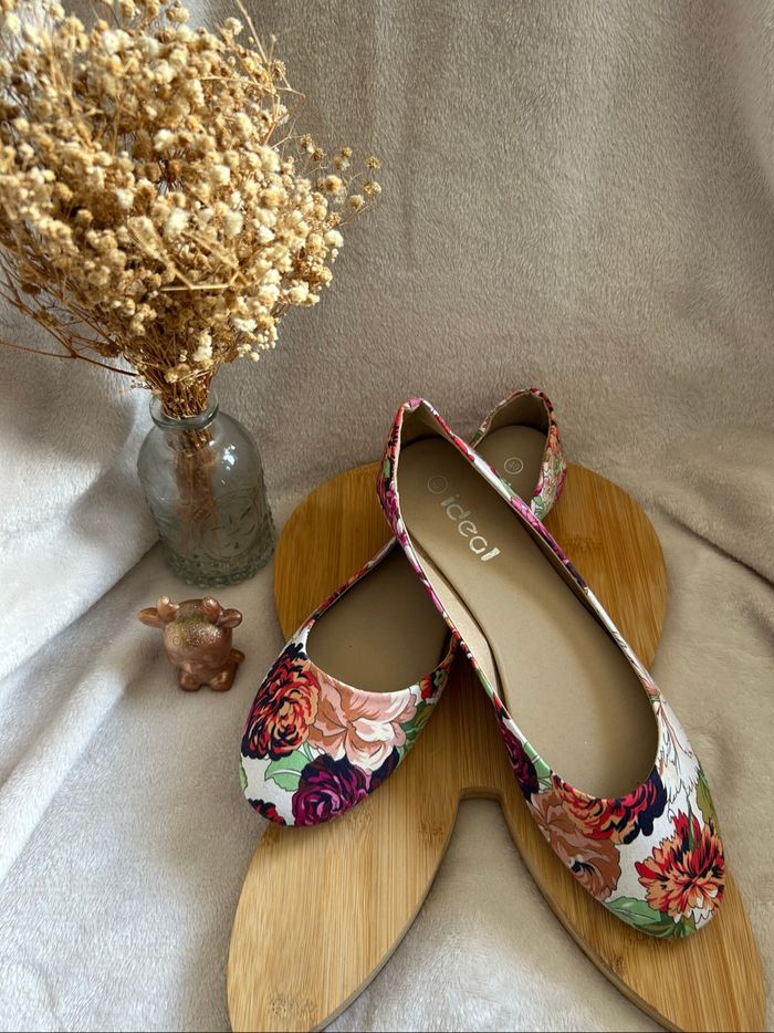 🌸 Ballerines fleuries IDEAL – Pointure 40, état impeccable 🌸 - photo numéro 2