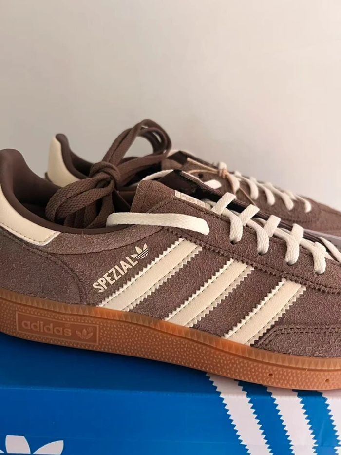 Adidas Handball Spezial Taille 38.5 - photo numéro 2